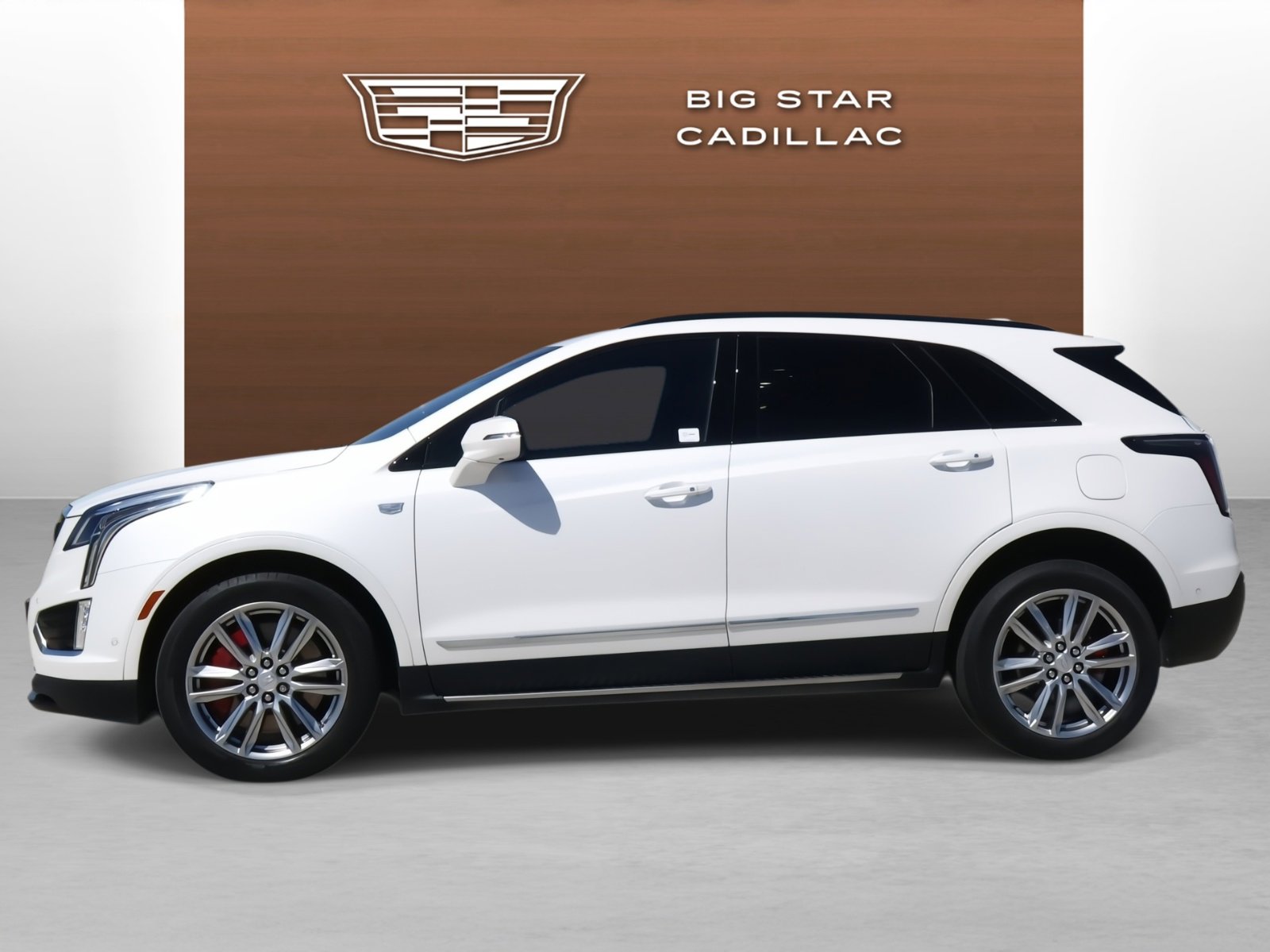 Used 2023 Cadillac XT5 Sportv w/ Technology Package image 2