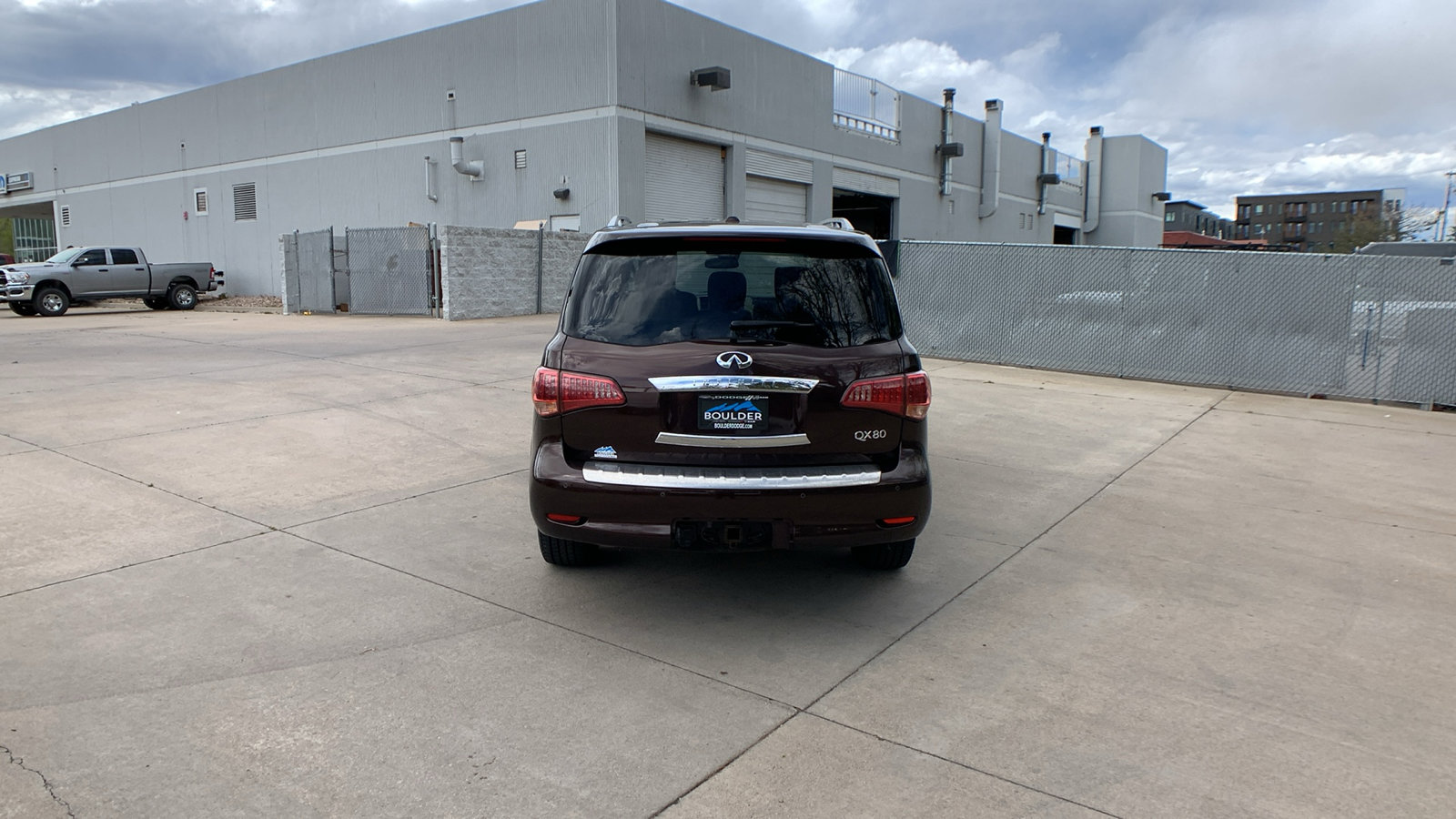 Used 2017 INFINITI QX80 4WD w/ Driver Assistance Package image 4