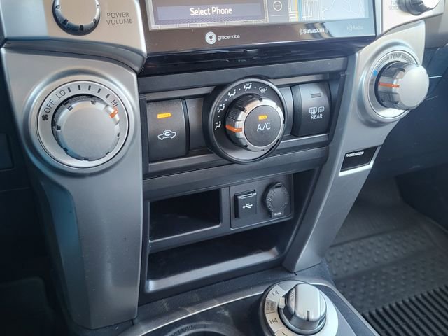 Used 2022 Toyota 4Runner SR5 Premium image 18