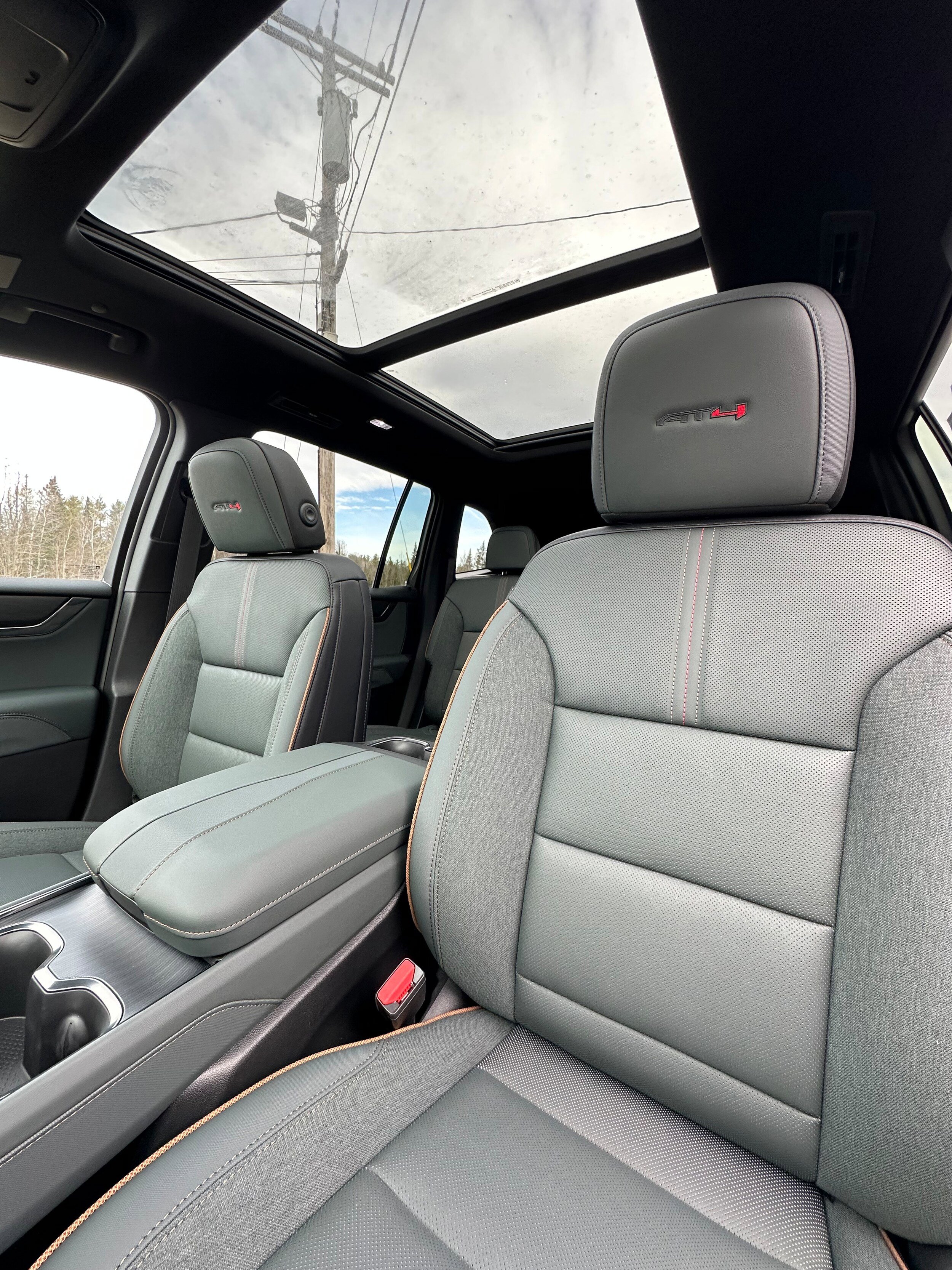 New 2026 GMC Acadia AT4 w/ Luxury Package AWD/4WD image 13
