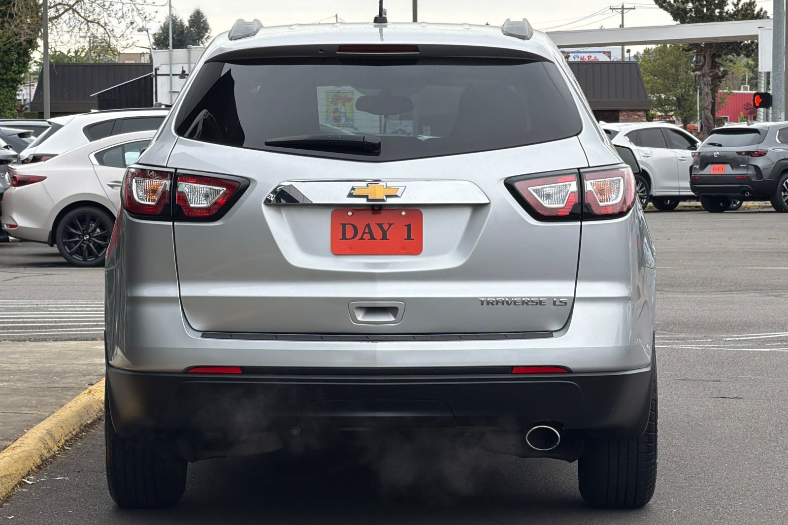 Used 2015 Chevrolet Traverse LS FWD image 6