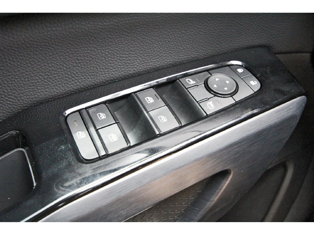 New 2026 Nissan Pathfinder SL w/ SL Premium Package FWD image 19