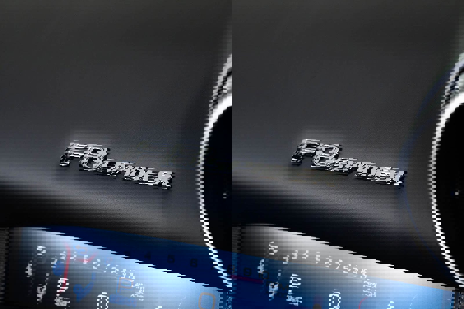 Used 2023 Ferrari F8 Spider image 42