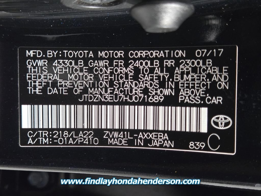 Used 2017 Toyota Prius V Four w/ Carpet Mat Package FWD image 13