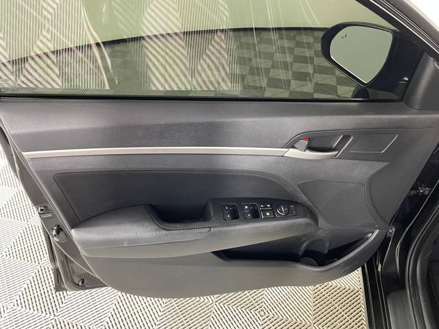 Used 2018 Hyundai Elantra Value Edition FWD image 16