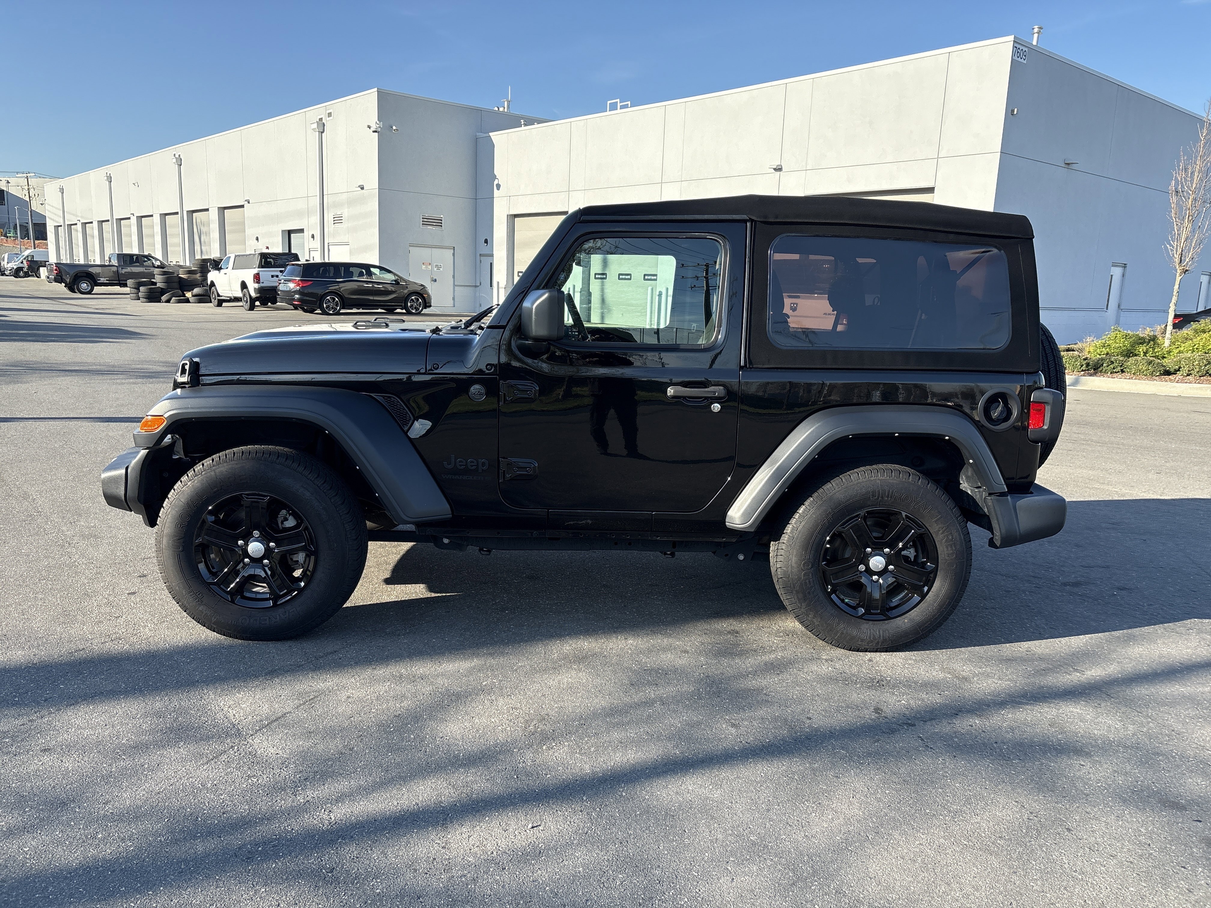 Certified 2023 Jeep Wrangler Sport AWD/4WD image 6