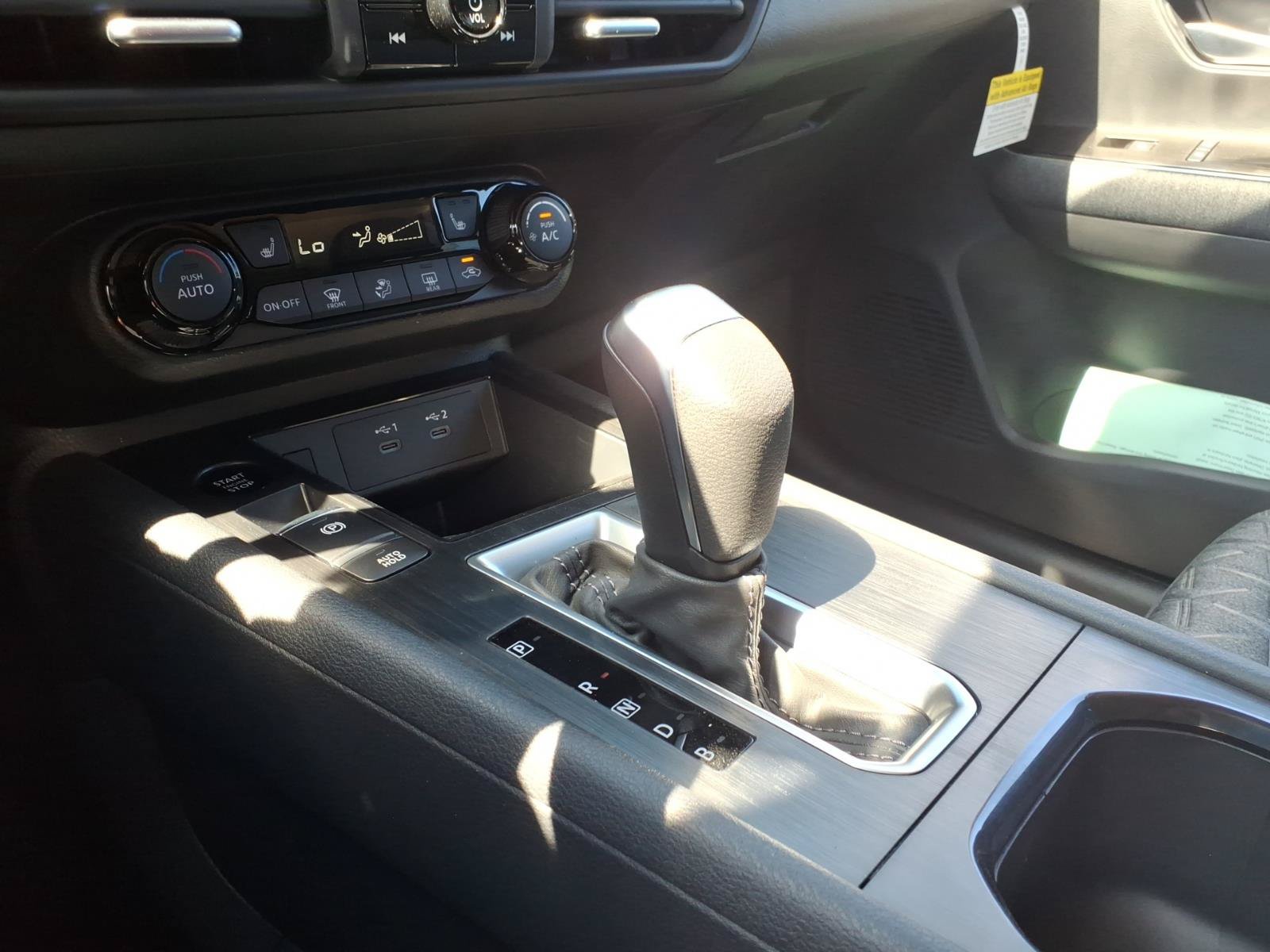 New 2027 Nissan Kicks SV AWD/4WD image 17
