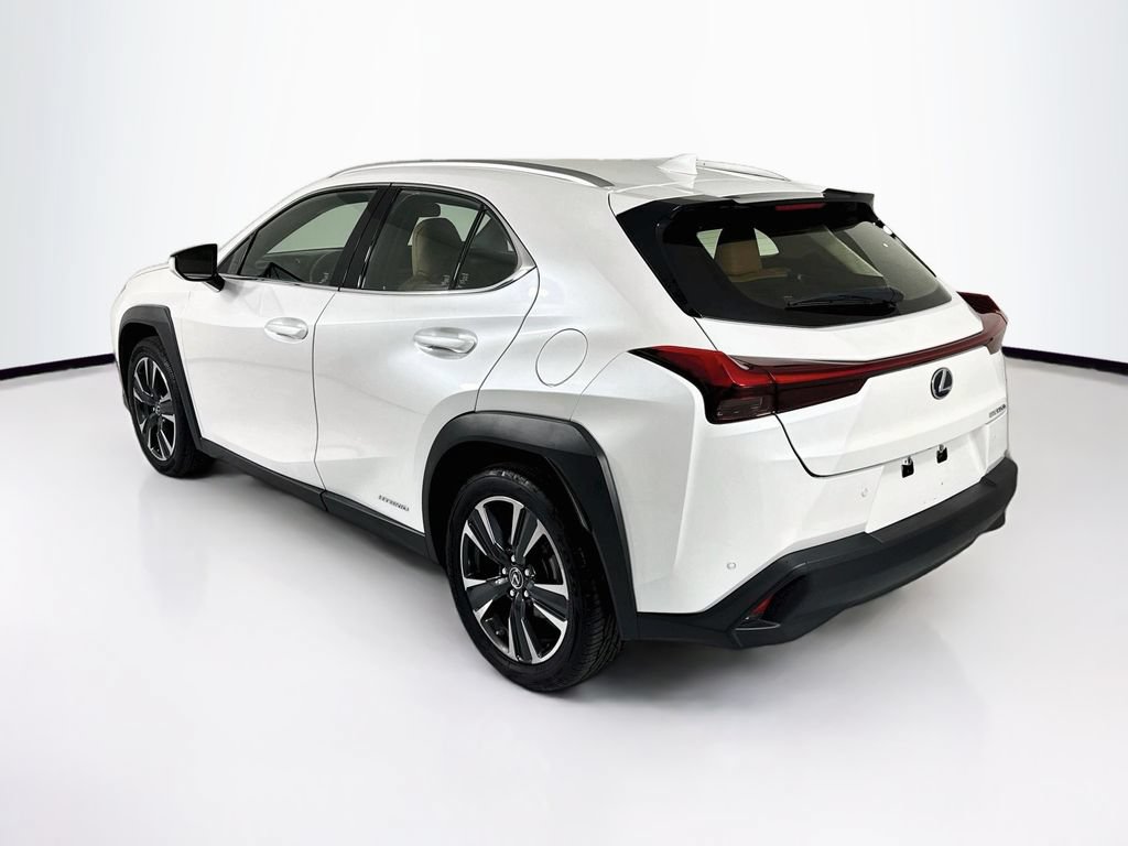 Used 2022 Lexus UX 250h w/ Accessory Package (Z2) AWD/4WD image 7
