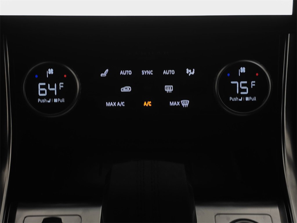 Used 2023 Jaguar XF R-Dynamic SE image 22