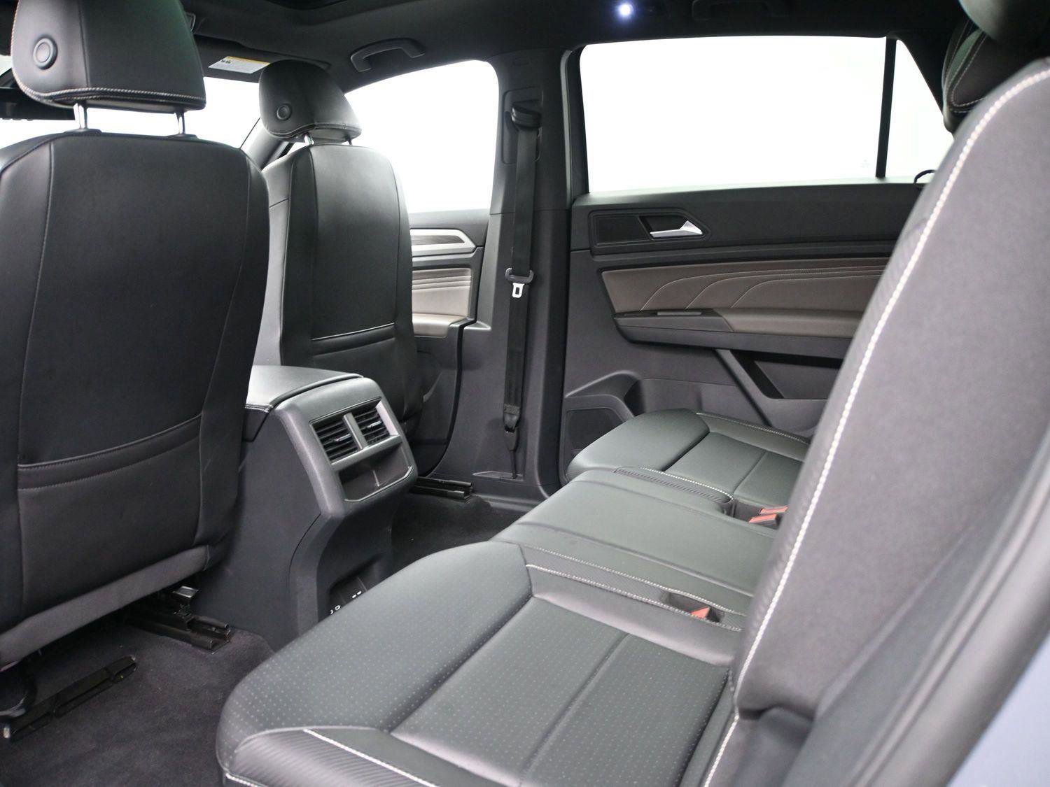 Certified 2022 Volkswagen Atlas Cross Sport SE image 10