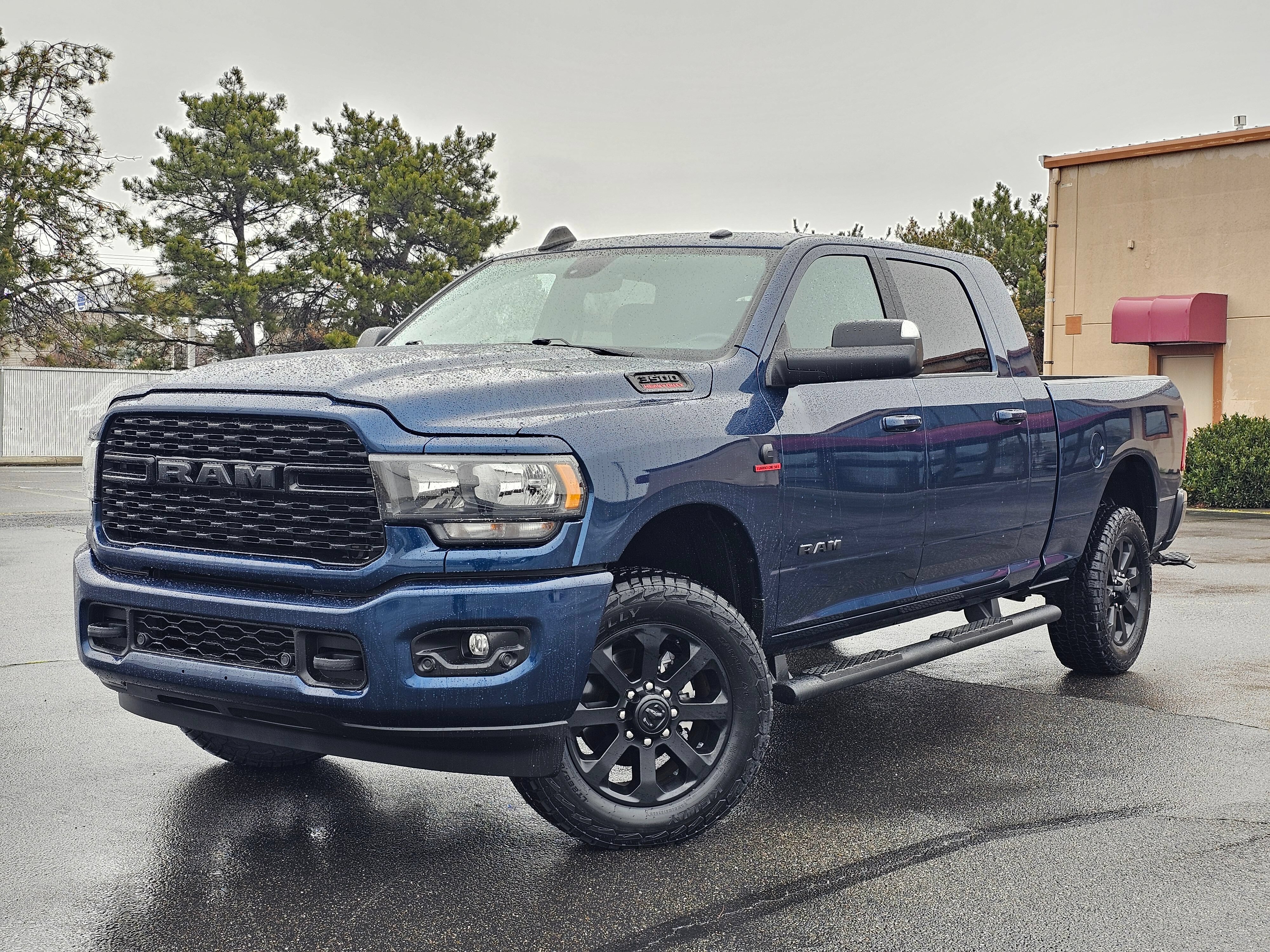 Used 2022 RAM 3500 Big Horn w/ Night Edition AWD/4WD image 32