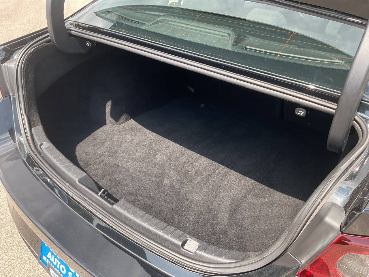 Used 2020 MAZDA MAZDA3 Sedan FWD image 34