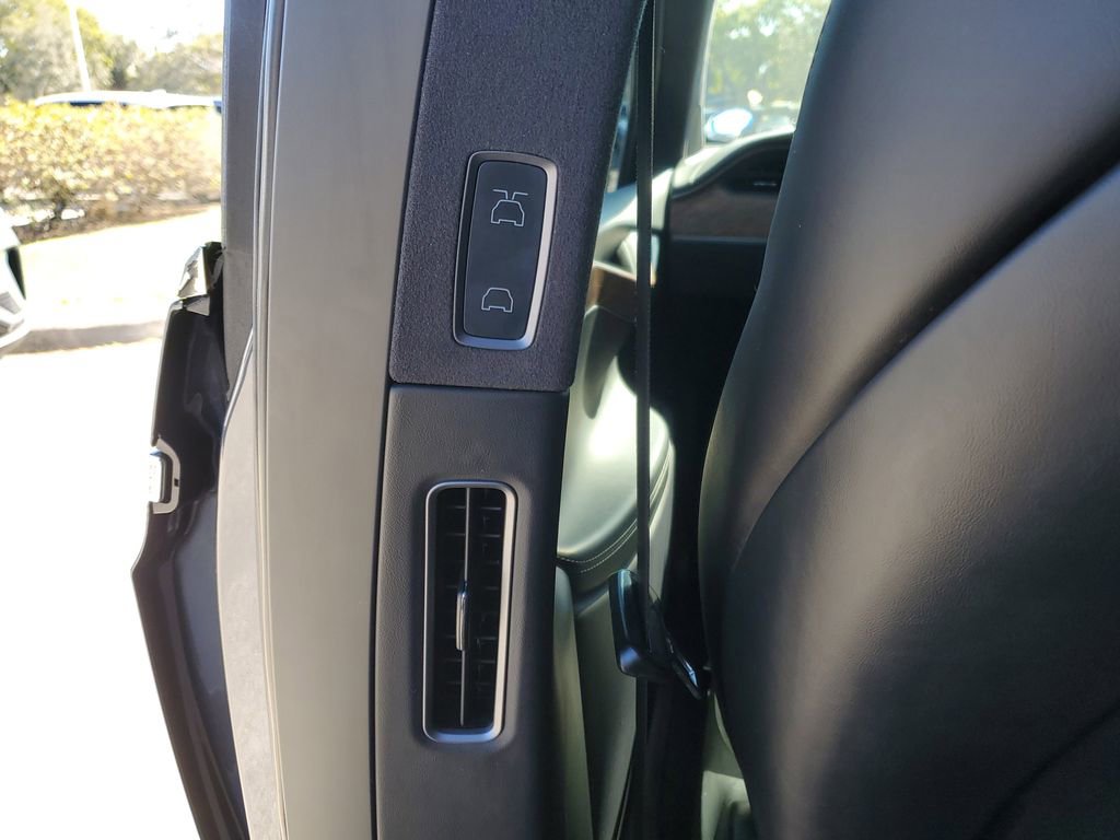 Used 2020 Tesla Model X Long Range image 13