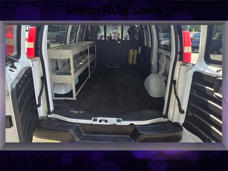 Used 2010 Chevrolet Express 1500 AWD w/ Power Package image 4