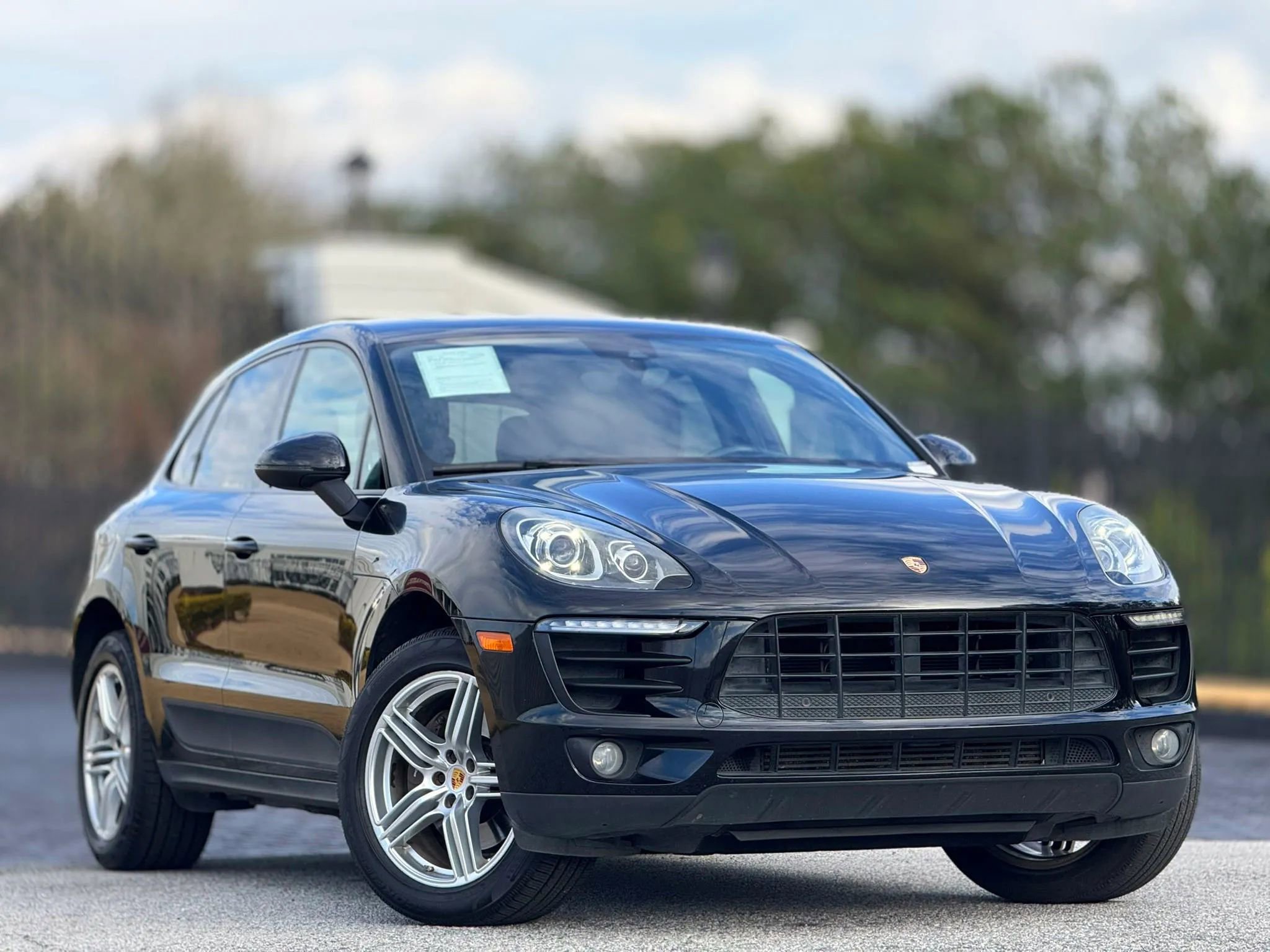 Used 2017 Porsche Macan AWD/4WD image 4