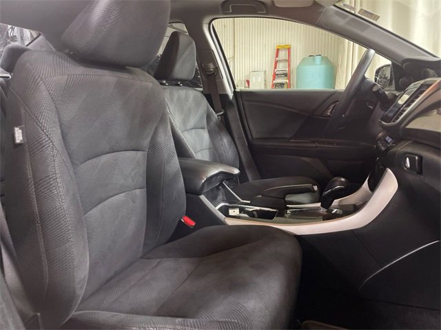 Used 2016 Honda Accord EX image 24