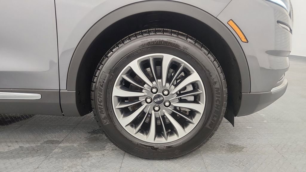 Used 2022 Lincoln Nautilus Reserve image 26