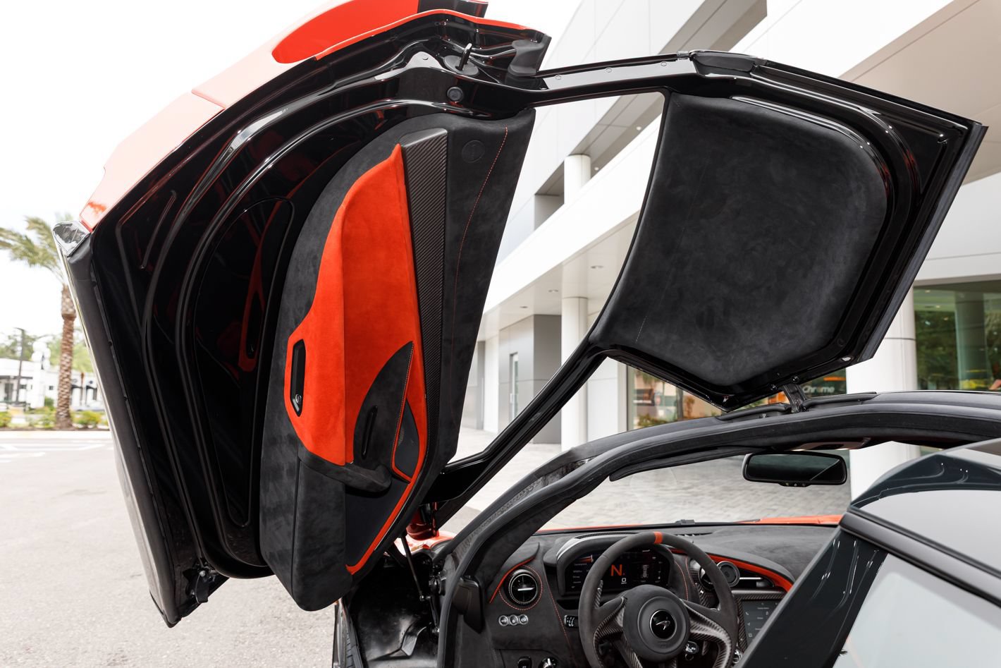 Used 2021 McLaren 765LT RWD image 44