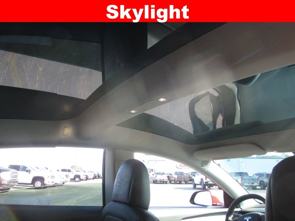 Used 2022 Tesla Model 3 Performance AWD/4WD image 15