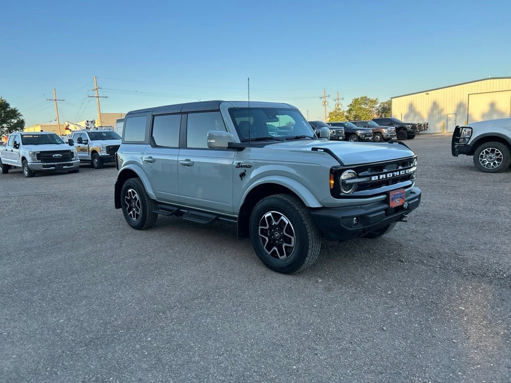 Used 2024 Ford Bronco Outer Banks AWD/4WD image 8