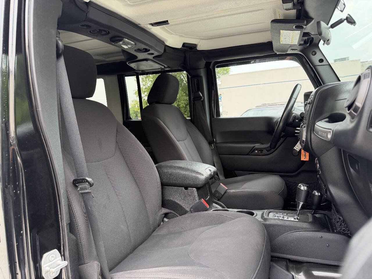 Used 2015 Jeep Wrangler Unlimited Sport w/ Connectivity Group AWD/4WD image 9