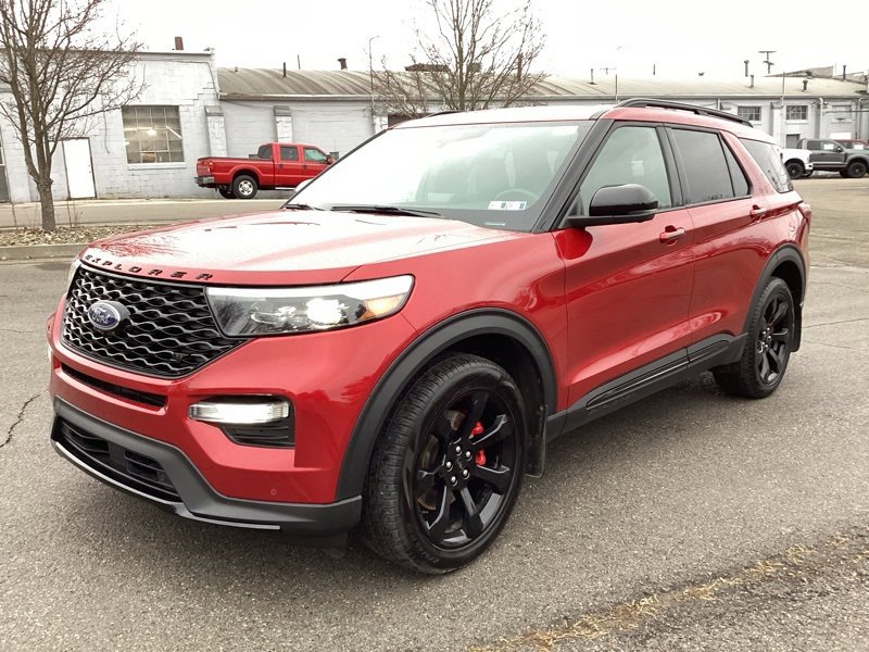 Used 2023 Ford Explorer ST w/ Equipment Group 401A image 3