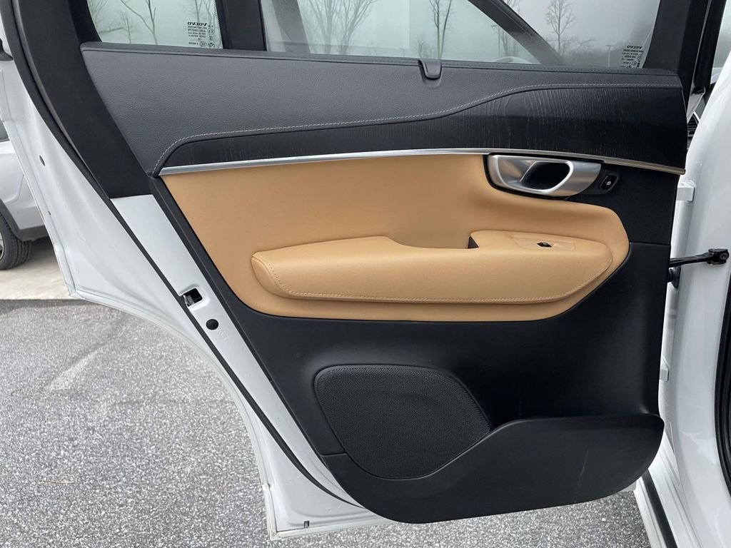 Used 2024 Volvo XC90 T8 Ultimate w/ Protection Package Premier image 2