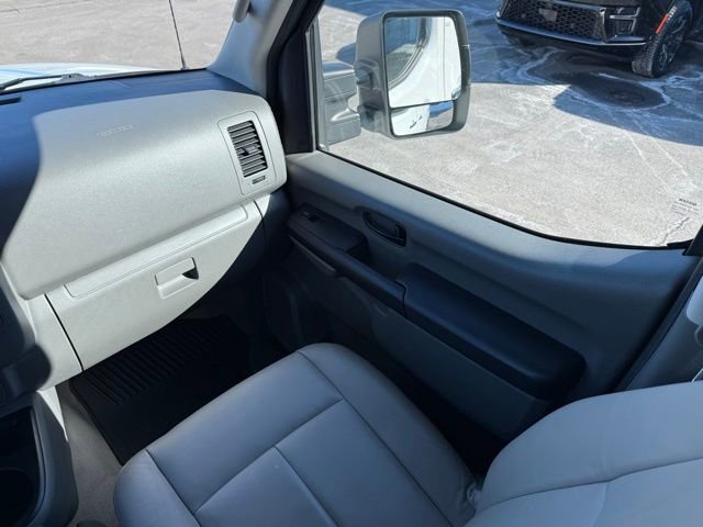 Used 2016 Nissan NV 3500 SL image 35