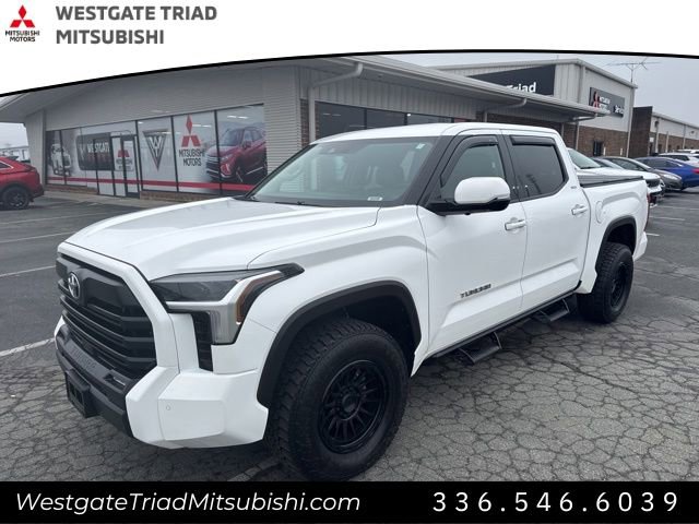 Used 2022 Toyota Tundra SR5 w/ Advanced Technology Package image 3