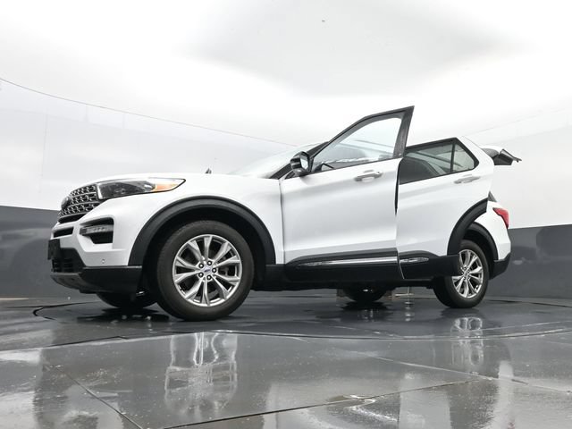 Used 2023 Ford Explorer Limited w/ Equipment Group 301A AWD/4WD image 36