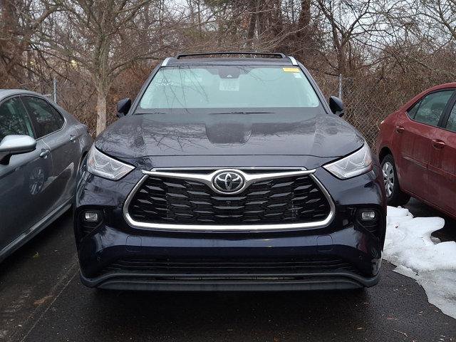 Certified 2026 Toyota Highlander Limited image 3