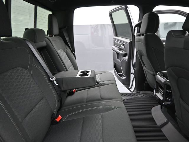 New 2026 RAM 1500 4x4 Crew Cab image 39
