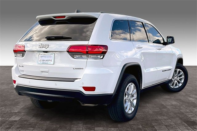 Certified 2022 Jeep Grand Cherokee Laredo X image 2