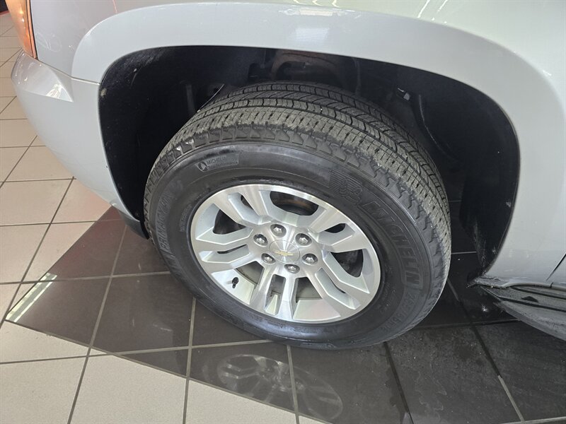 Used 2010 Chevrolet Tahoe LT AWD/4WD image 33