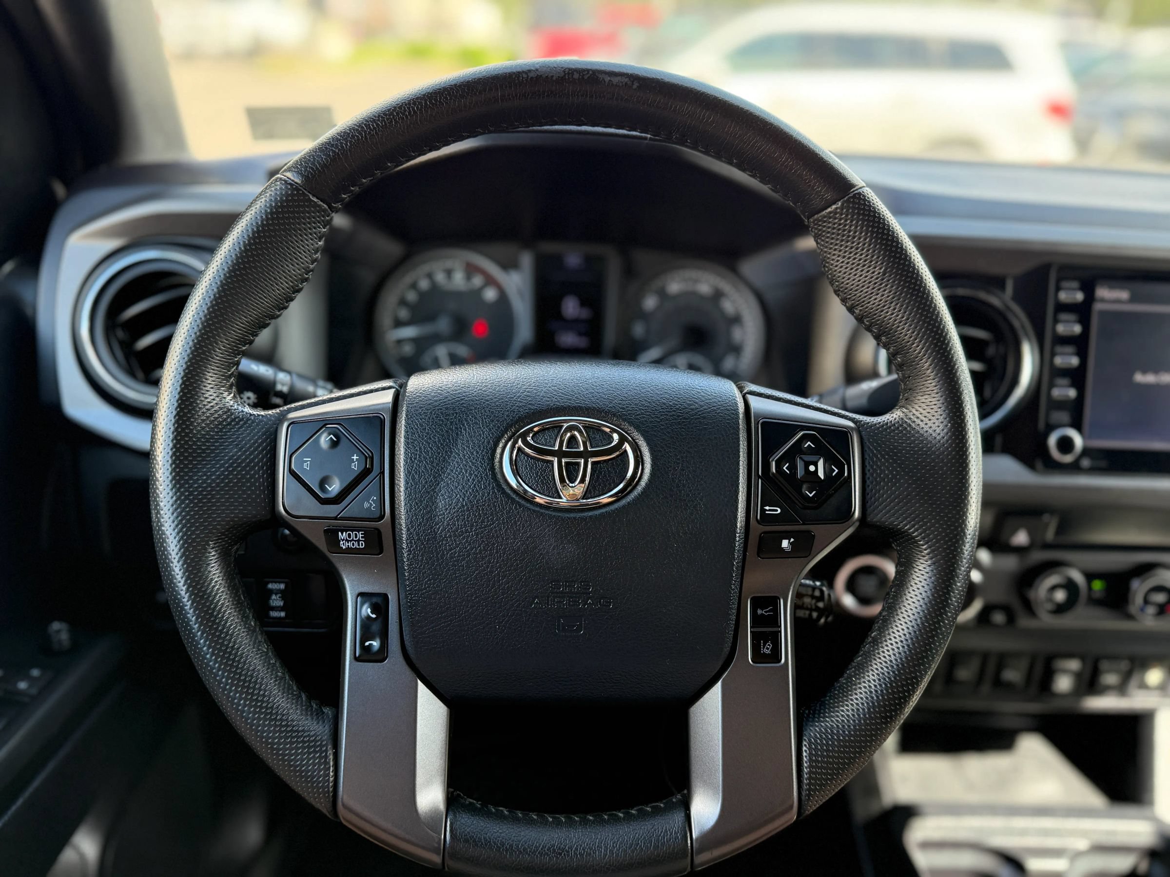 Used 2020 Toyota Tacoma TRD Off-Road w/ Technology Package AWD/4WD image 20