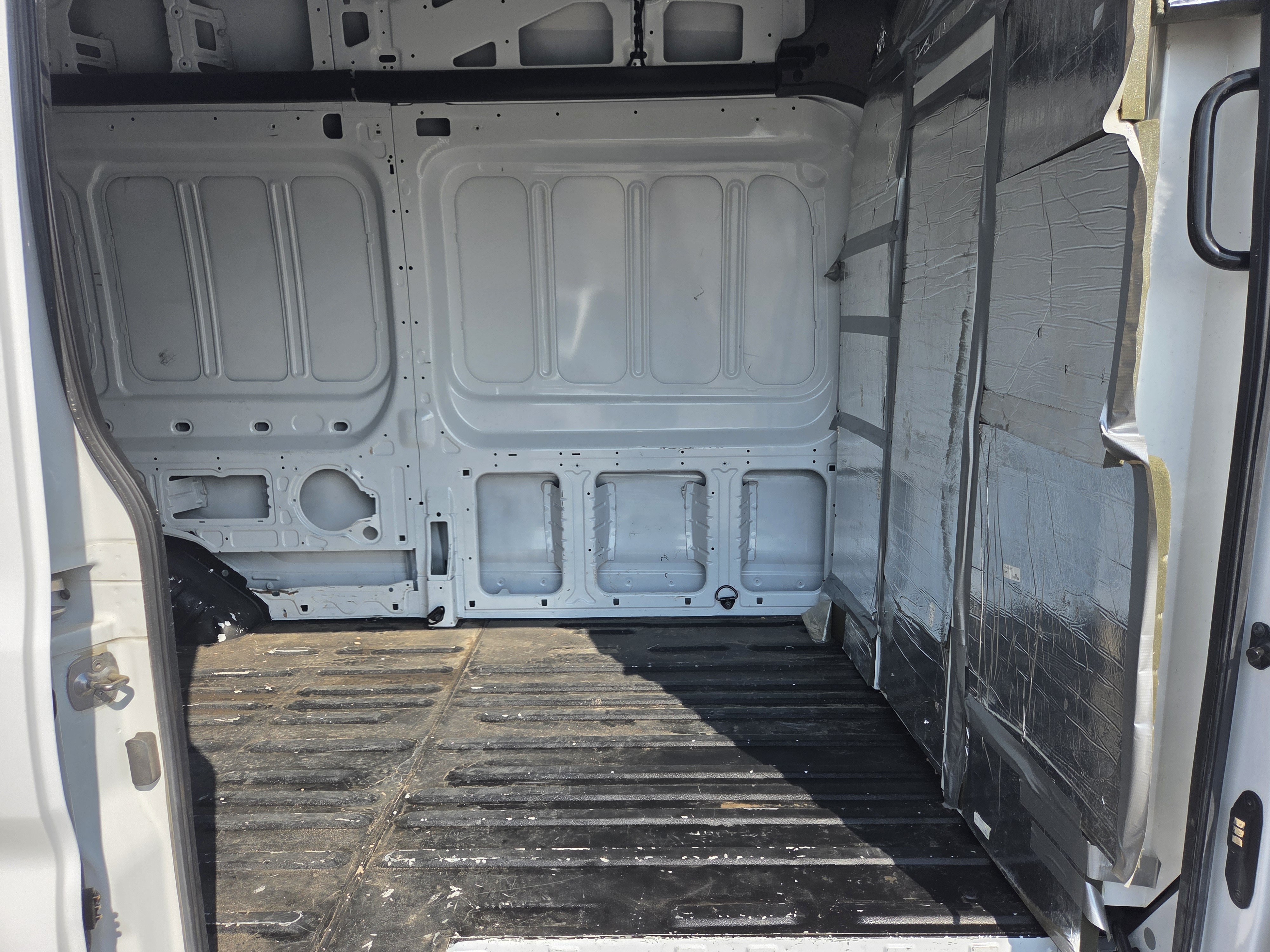 Used 2023 Ford Transit 250 148 High Roof AWD image 20