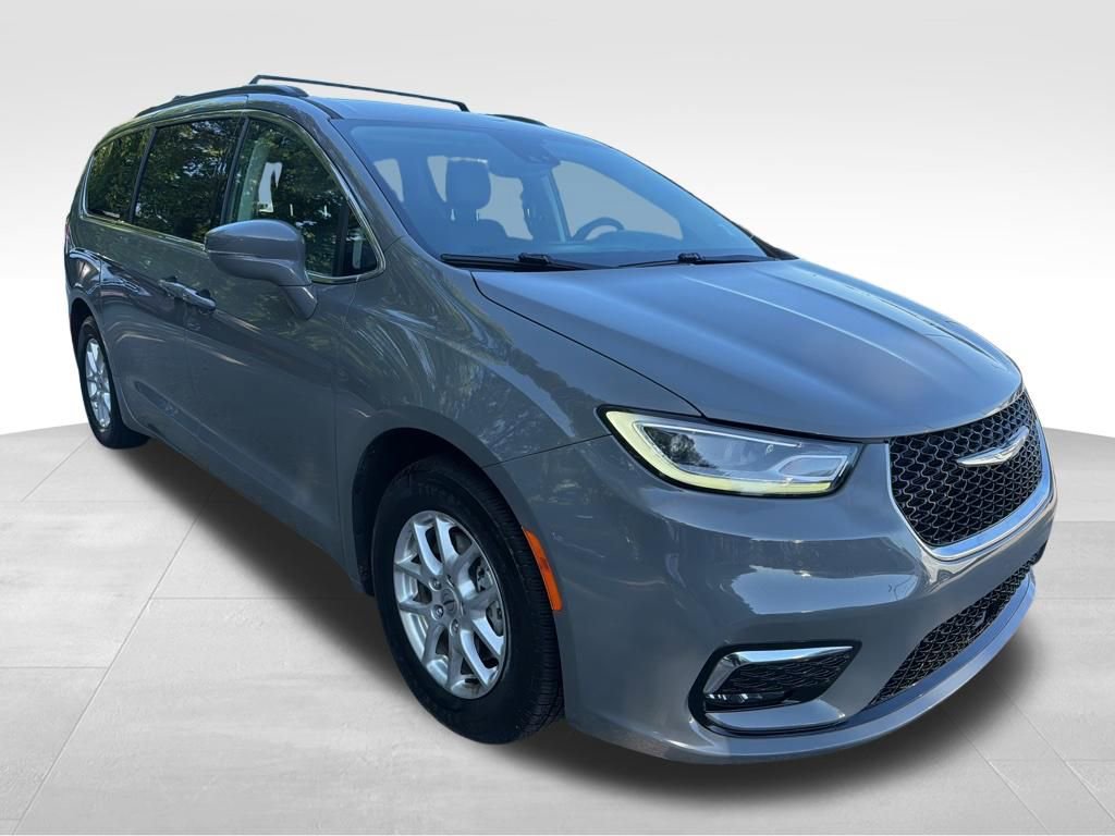 Used 2022 Chrysler Pacifica Touring-L image 8