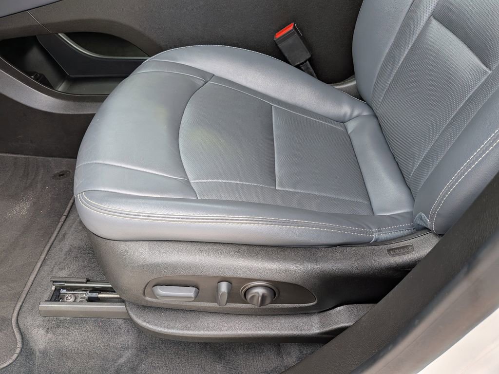 Used 2023 Buick Enclave Essence w/ Experience Buick Package image 24