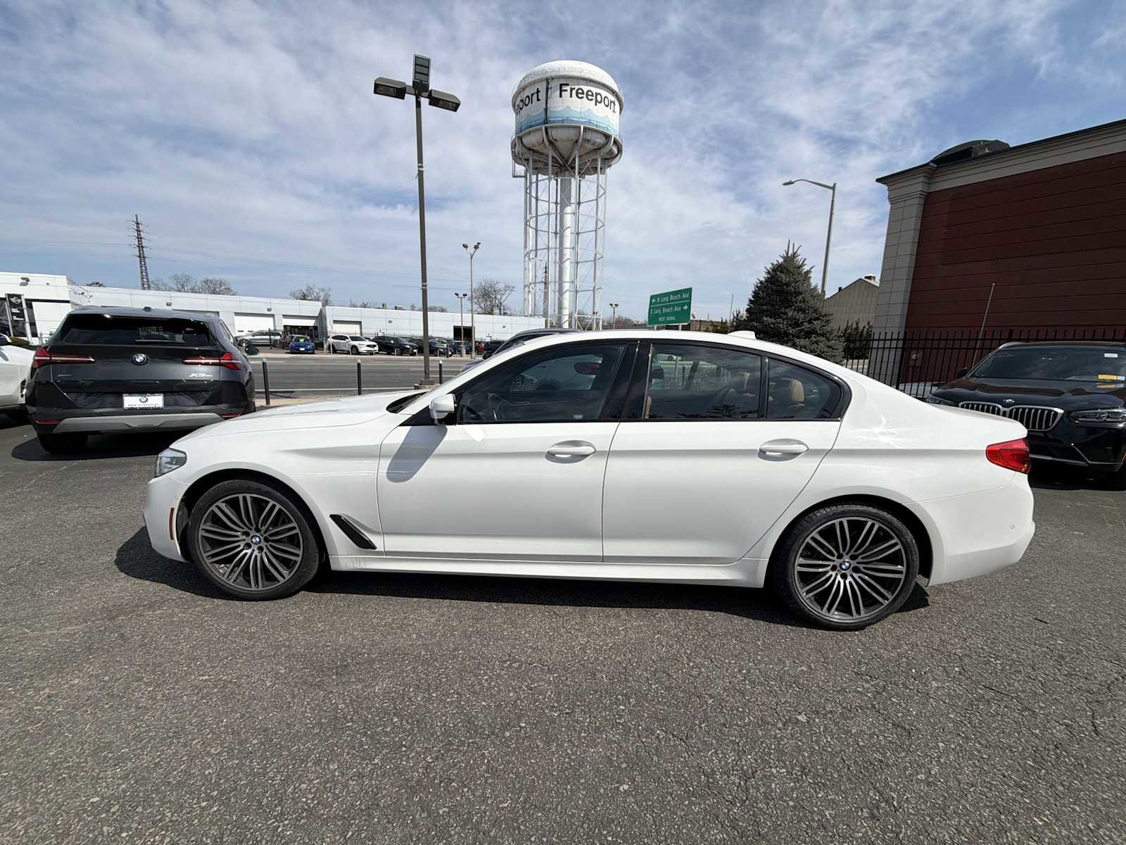 Used 2020 BMW 540i xDrive w/ M Sport Package image 4