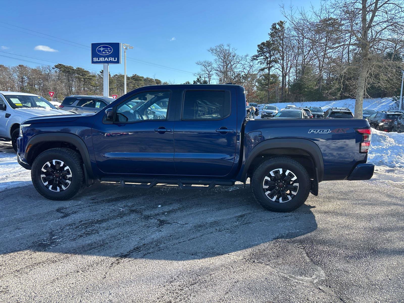 Used 2023 Nissan Frontier PRO-4X w/ Pro Convenience Package AWD/4WD image 3