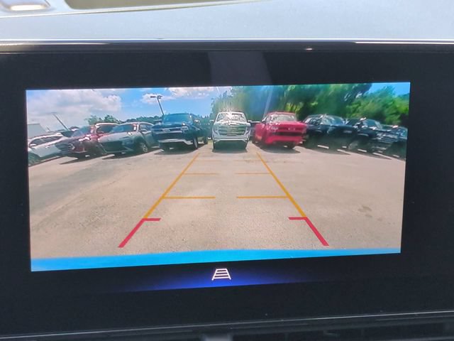 Used 2025 Chevrolet Trax RS w/ Driver Confidence Package FWD image 23