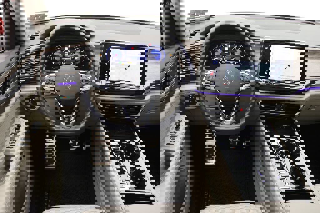 Used 2025 Volkswagen Atlas SEL Premium R-Line image 17