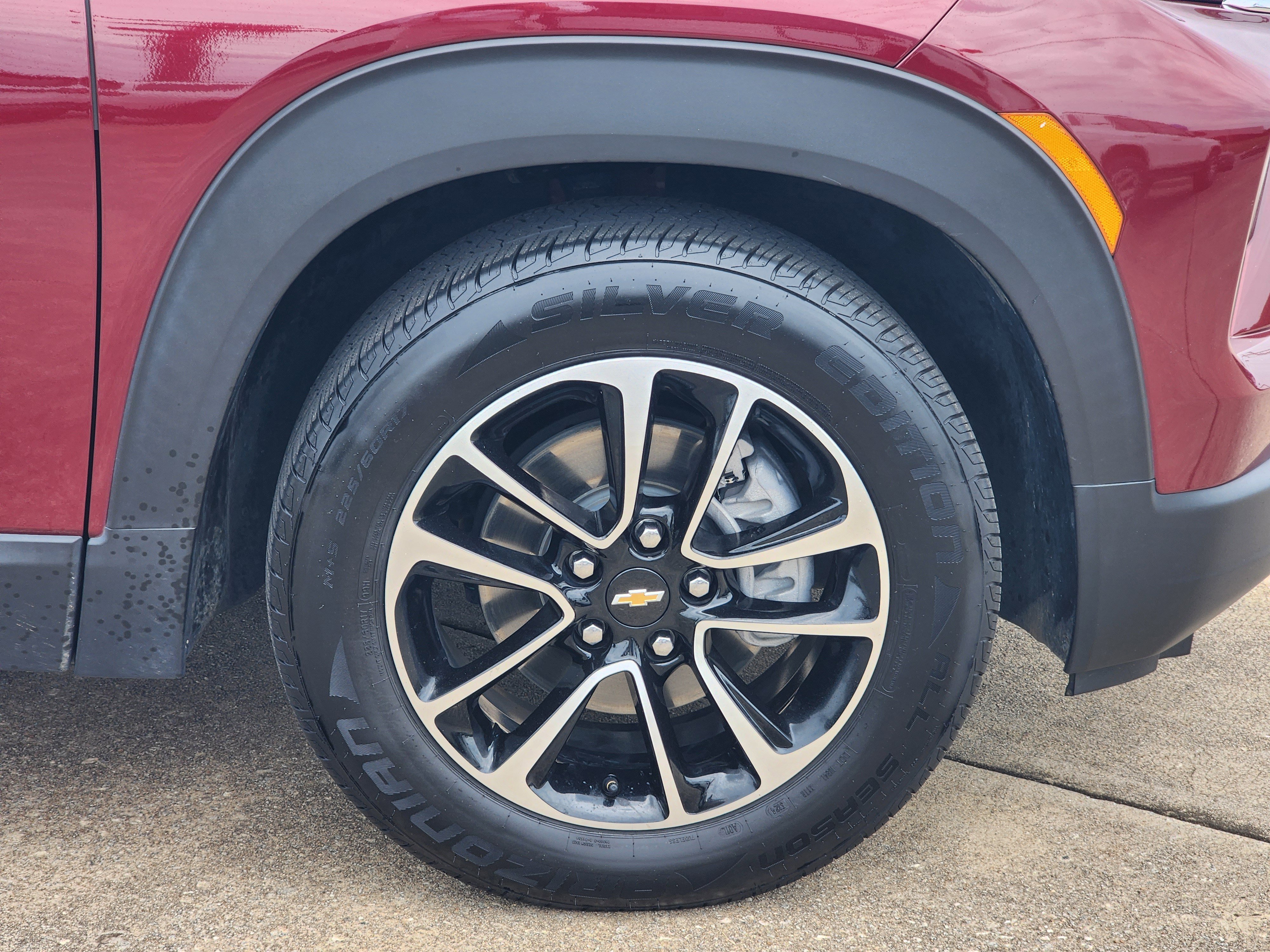 Used 2024 Chevrolet TrailBlazer LT w/ Convenience Package FWD image 11