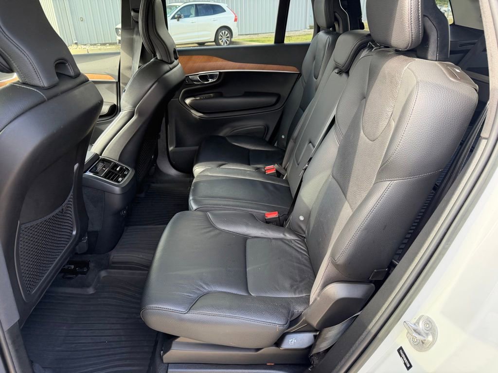 Used 2022 Volvo XC90 T6 Momentum image 15
