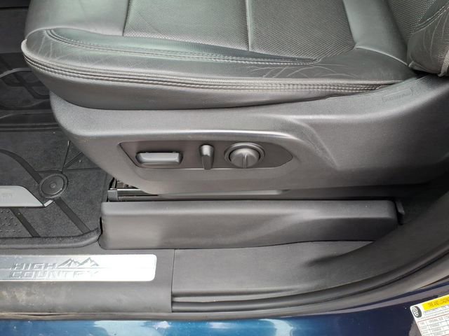 Used 2020 Chevrolet Silverado 1500 High Country w/ Technology Package AWD/4WD image 18