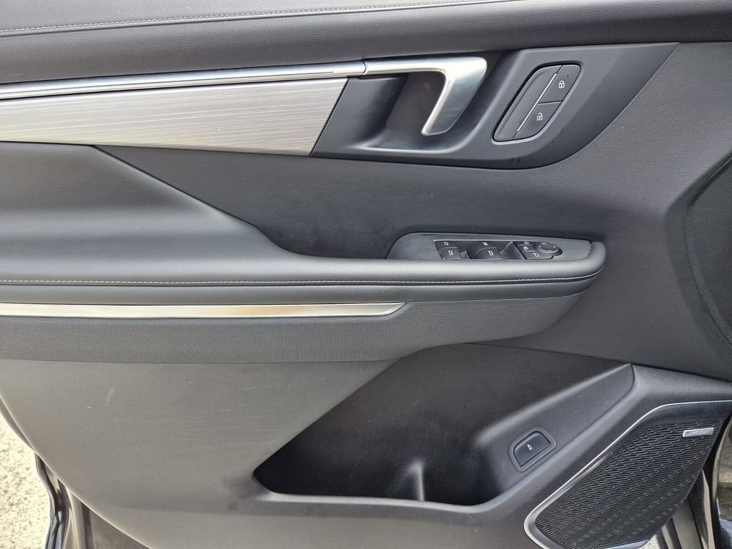 Used 2025 Buick Enclave Preferred FWD image 18