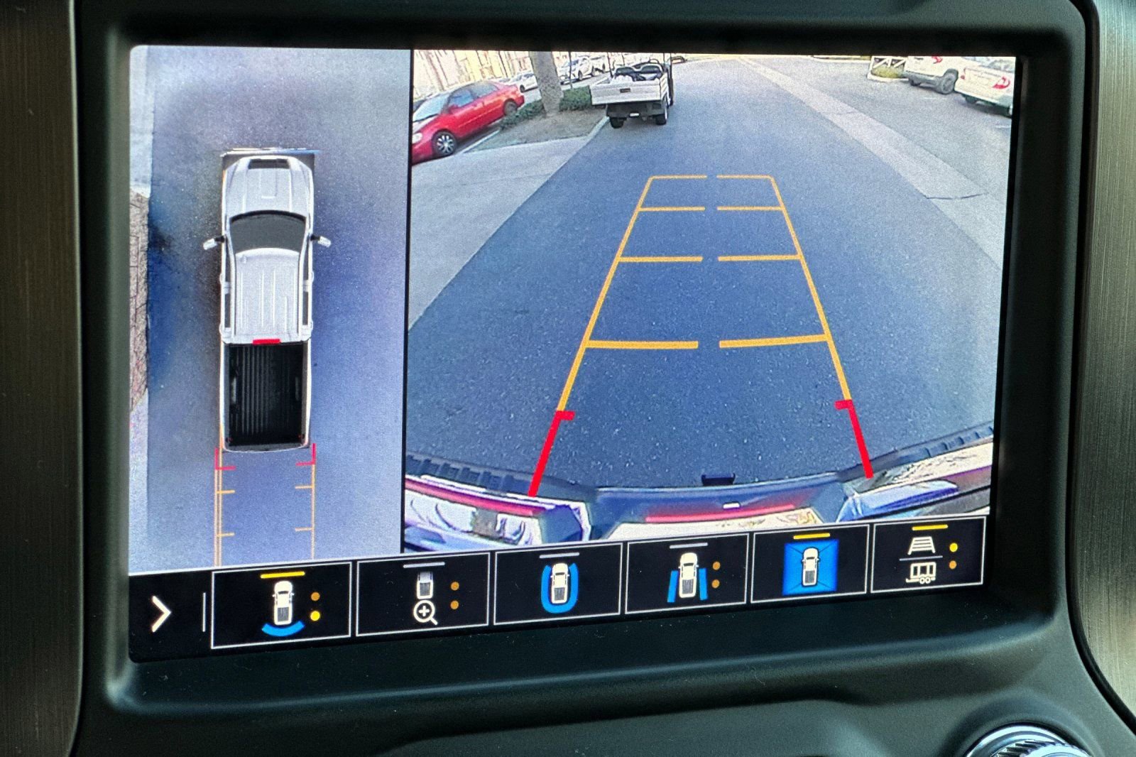 Certified 2020 GMC Sierra 2500 AT4 w/ AT4 Premium Package image 20