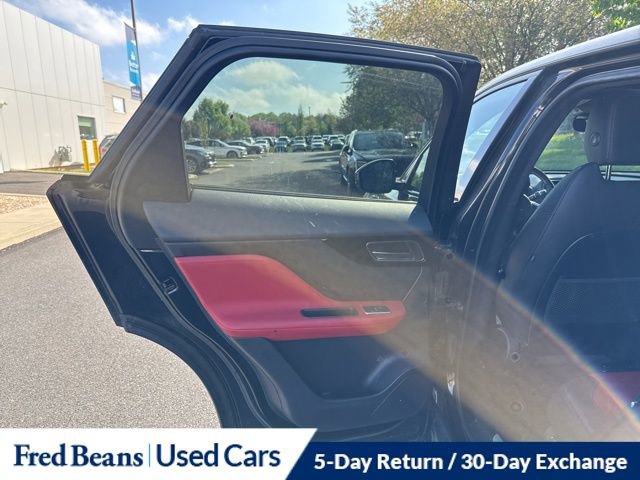 Used 2019 Jaguar F-PACE R-Sport image 11