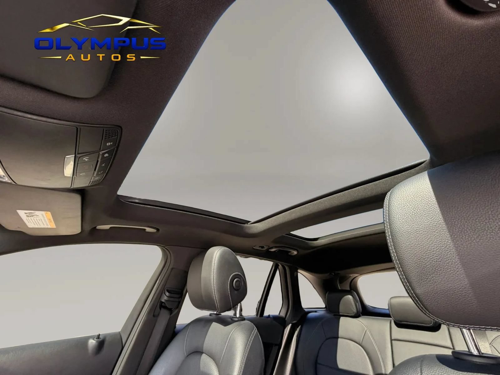Used 2019 Mercedes-Benz GLC 300 4MATIC w/ Premium Package image 22