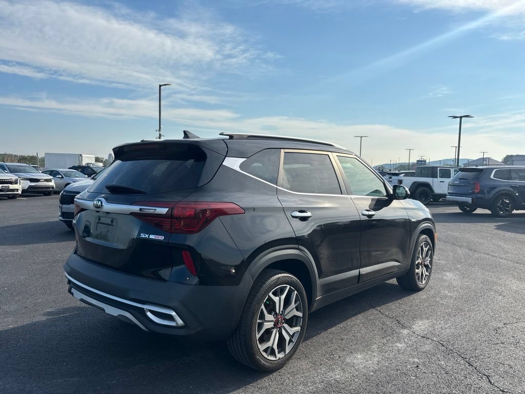 Certified 2021 Kia Seltos SX AWD/4WD image 2